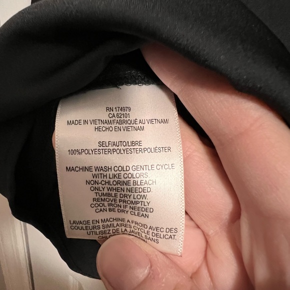 BCBG MAXAZRIA WOMEN’s BLOUSE size M - Picture 6 of 6